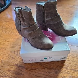 Alda Fashion boots ,NEW